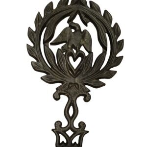 Cast Iron‎ Trivet Eagle Heart Laurel Wreath Wall Decor